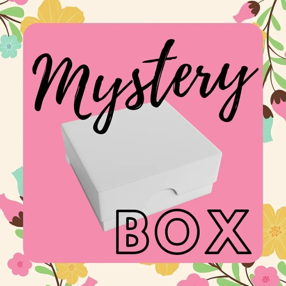 Xlarge 8-piece MYSTERY CLOTHING BOX